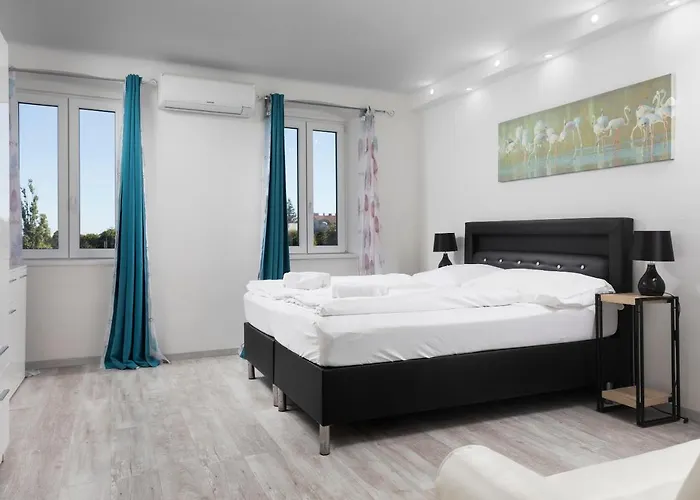 Apartment Imperial Schonbrunn *