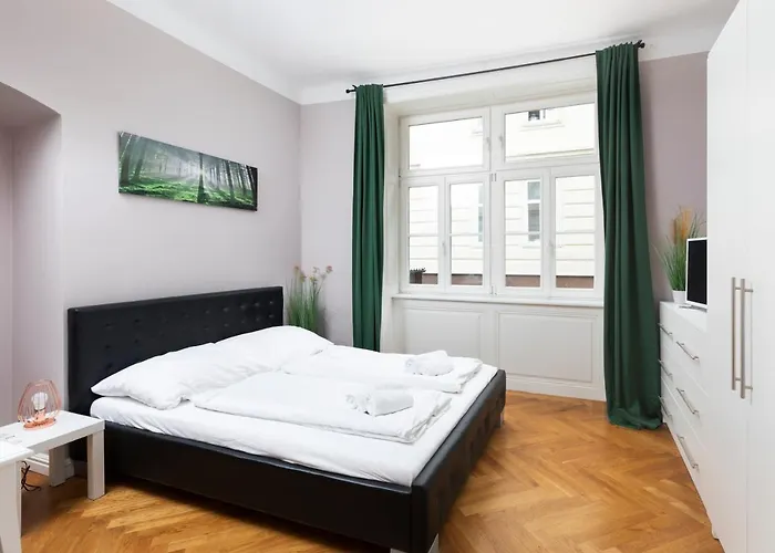 Apartment Imperial Schonbrunn *