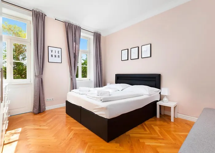 Imperial Schonbrunn Apartment Vienna