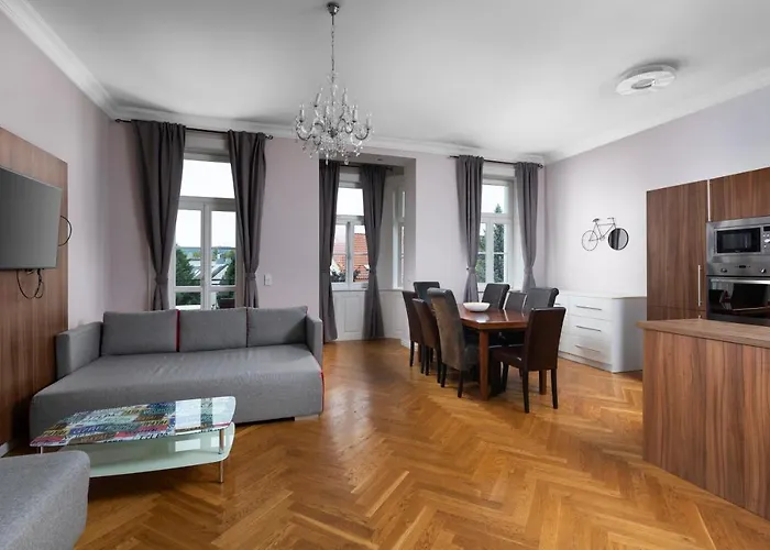 Imperial Schonbrunn Apartment *