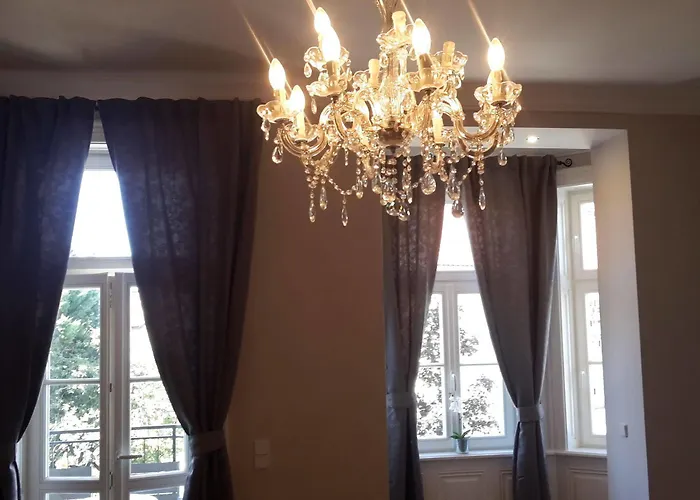 Imperial Schonbrunn Apartment *